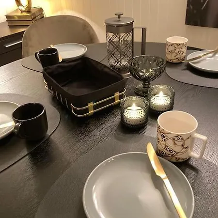 Beautiful House With A Unique And Spectacular View 别墅 Kvaloya
