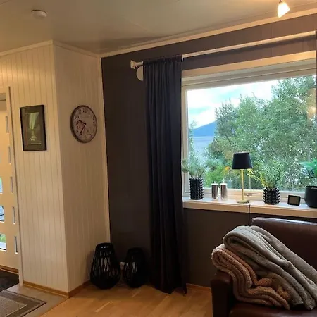 Beautiful House With A Unique And Spectacular View * Kvaloya